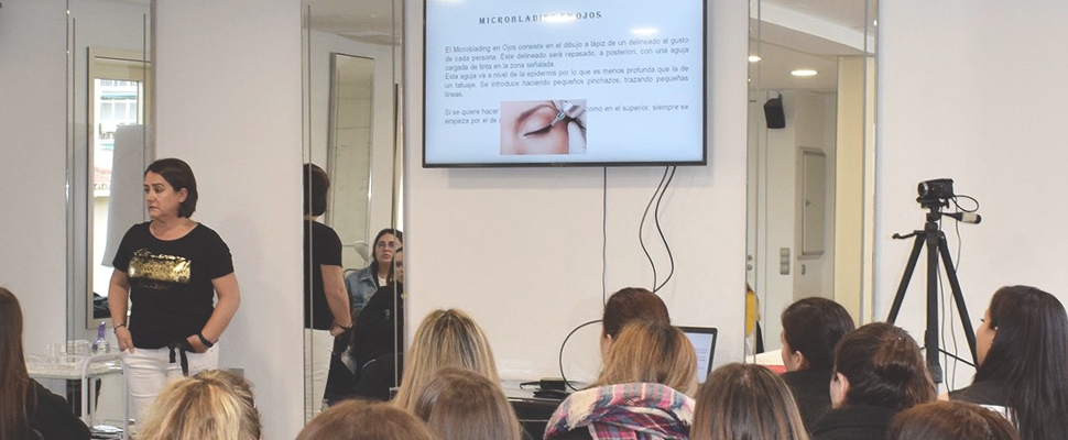 Seminario de Microblading para el alumnado de Estética